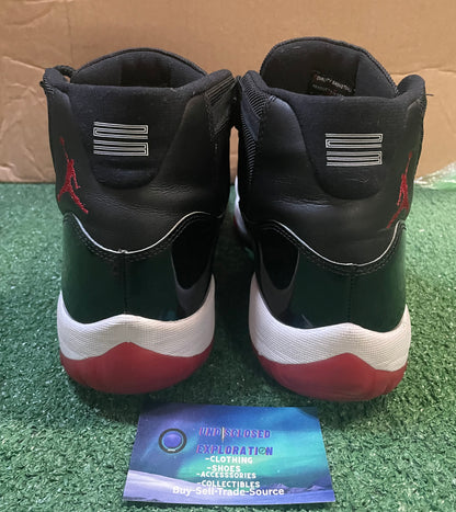 Jordan 11  Bred 2019 size 11men/12.5women