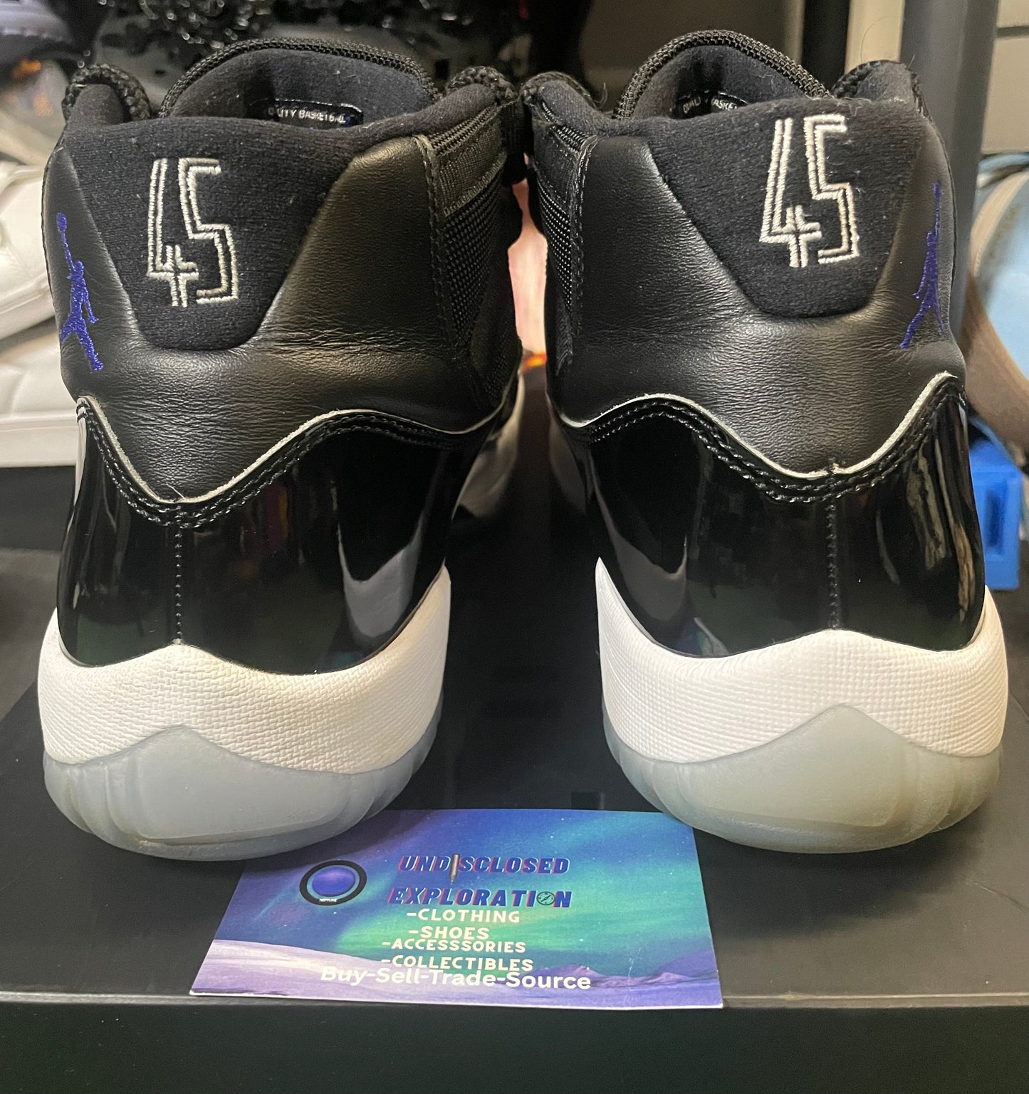 Air Jordan 11 space jam size 8.5men/10women
