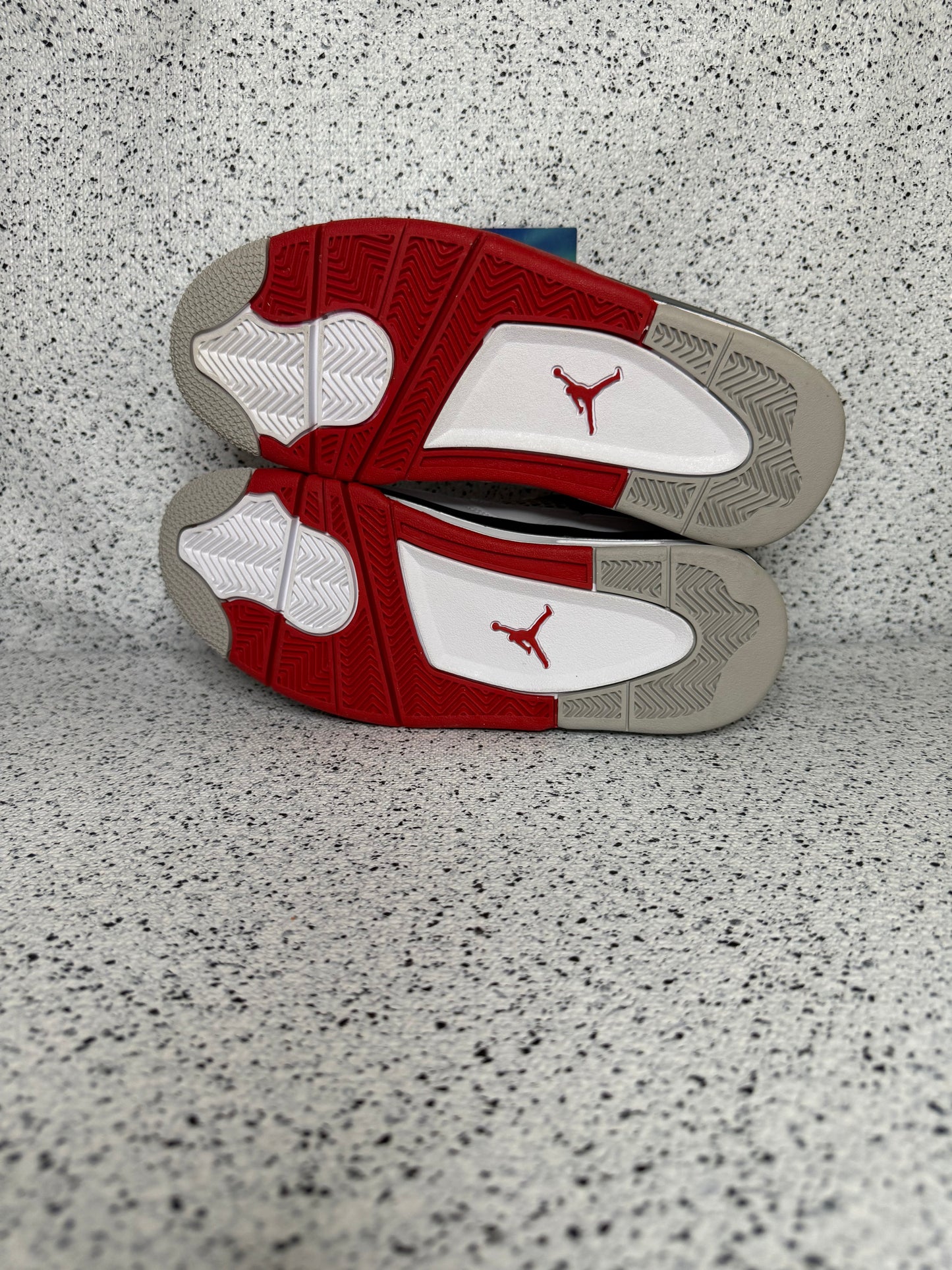 Jordan 4 Fire Red