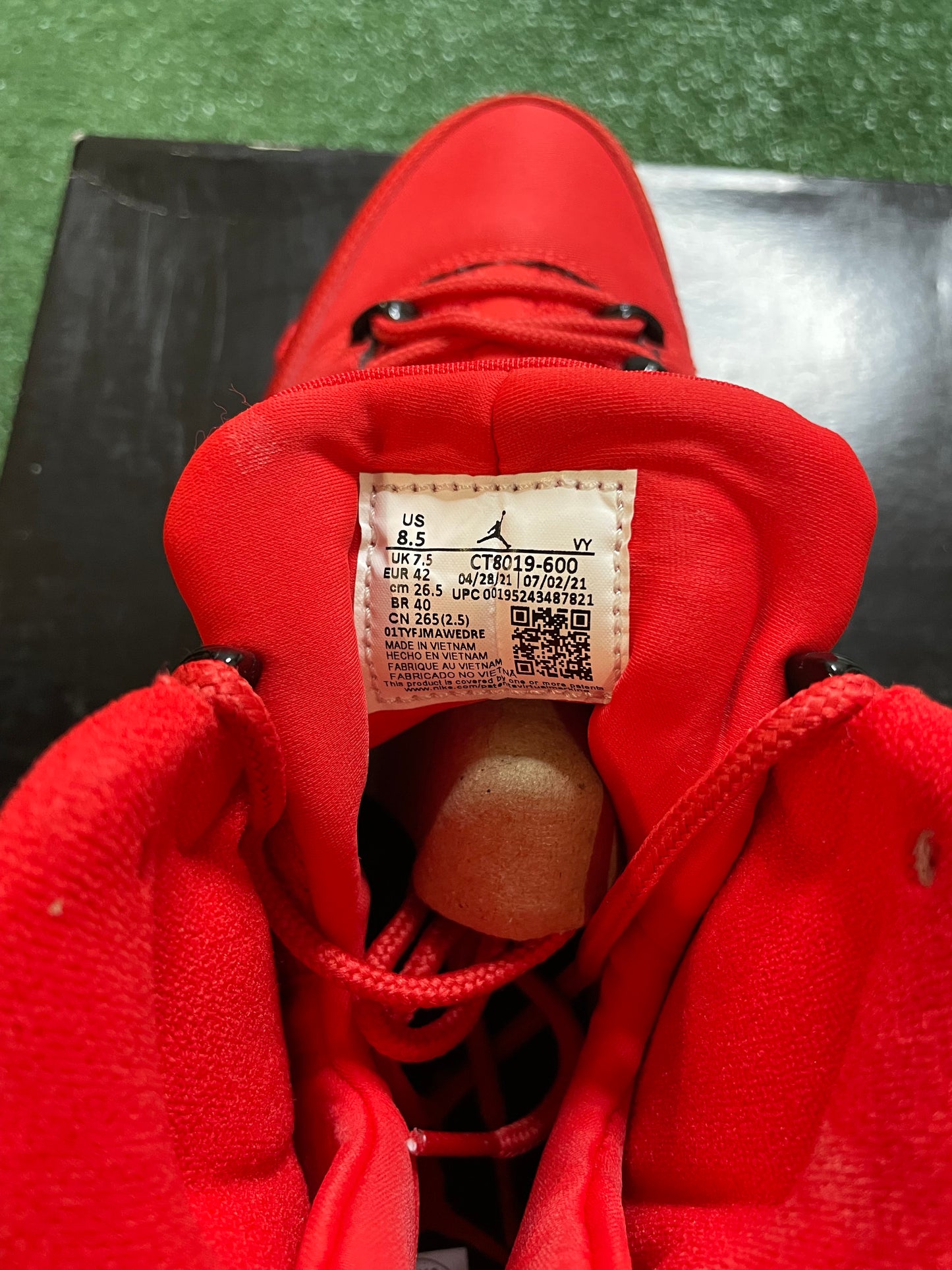 Jordan 9 Chile Red