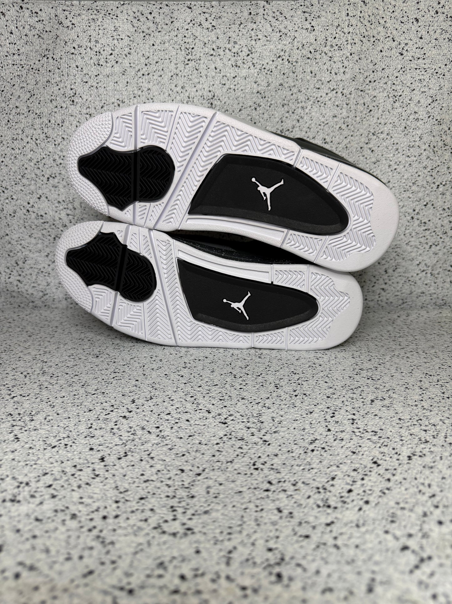 Jordan 4 Fear
