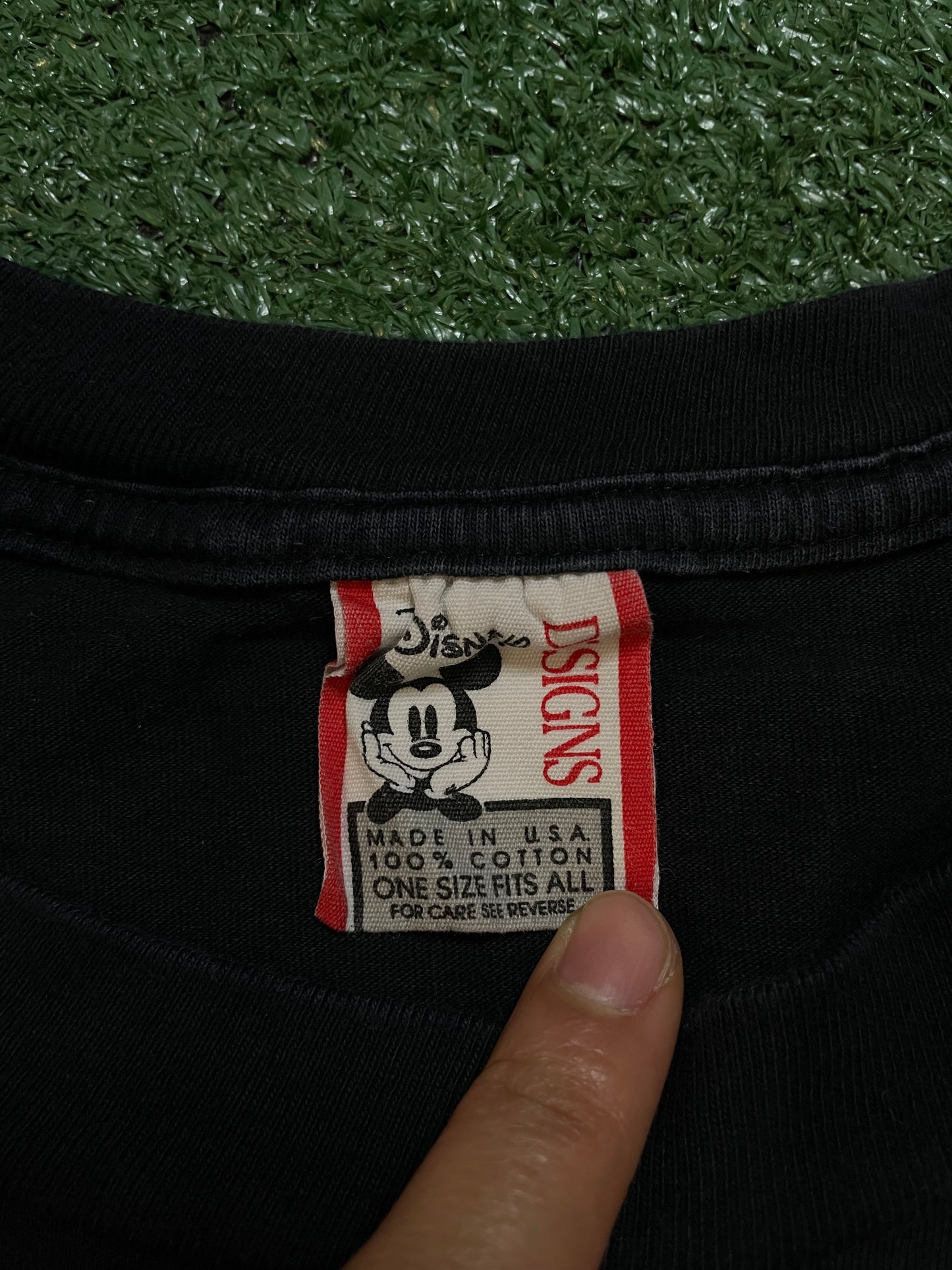 Vintage 1990s Mickey Mouse black tee