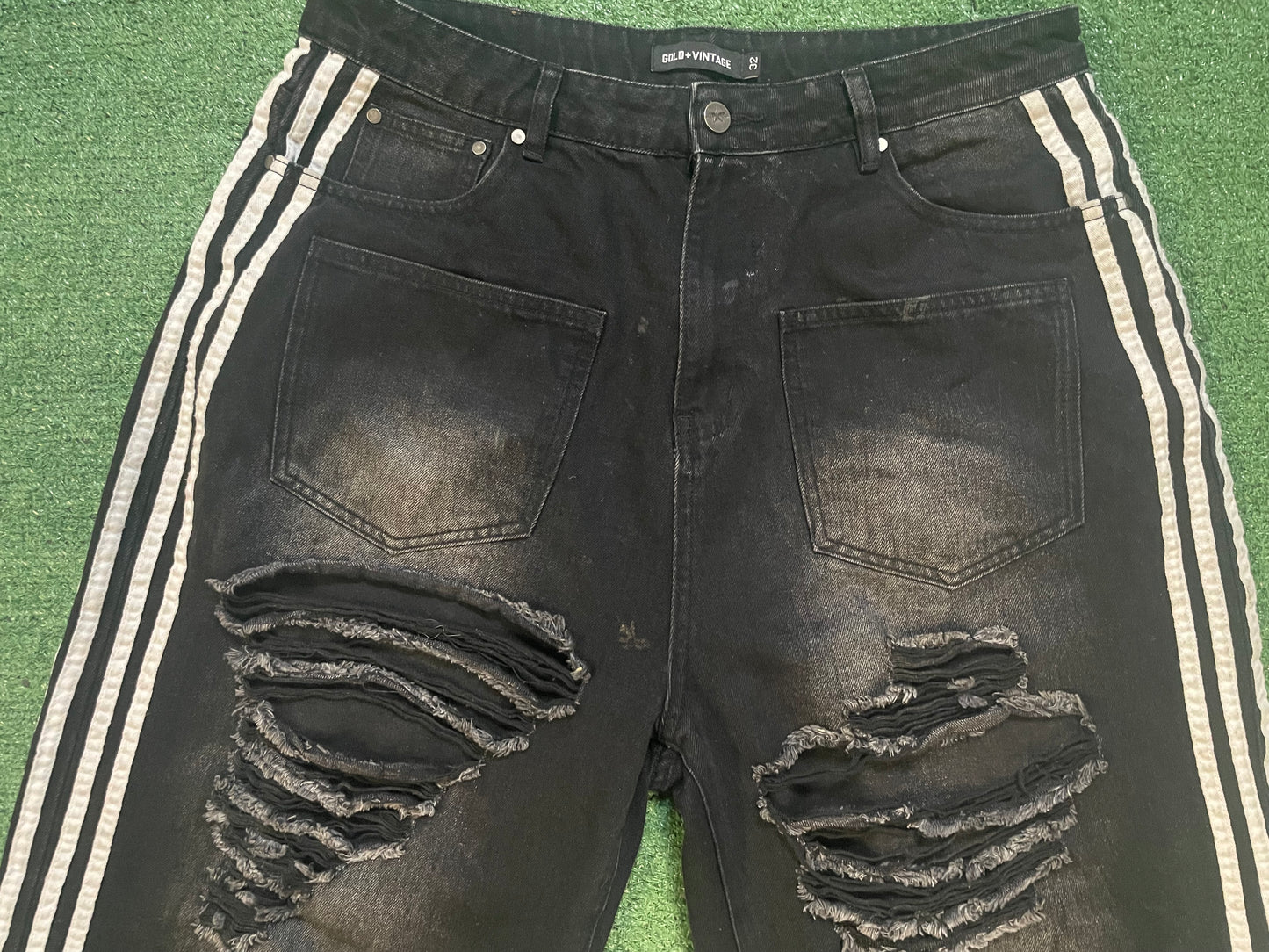 GV Gallery Glenci blowout shorts