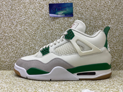 Jordan 4 Pine Green 10 Men/11.5 Women “Preowned”