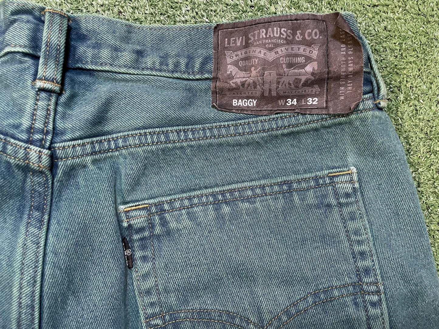Levi Baggy aqua jeans