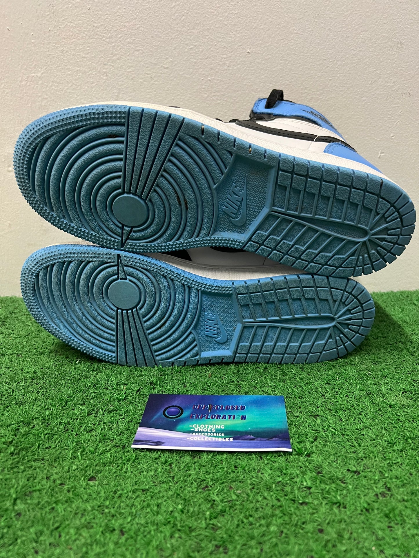 Jordan 1 Unc toe size 5.5youth/7women