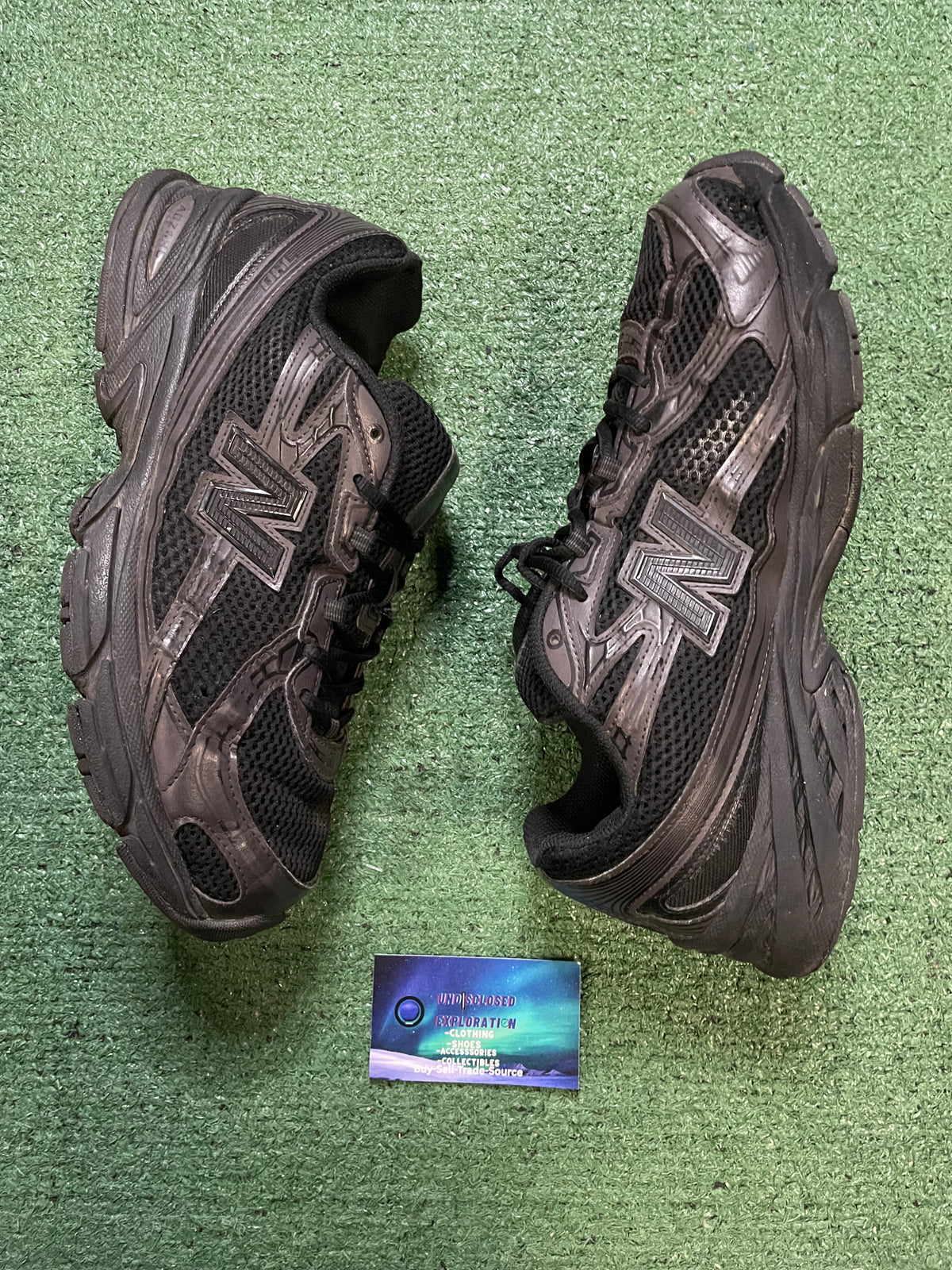 New Balance 740 triple black size 10.5men/12women