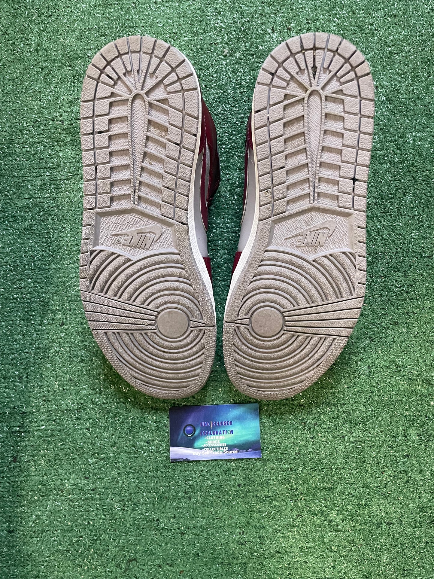 Air Jordan 1 mid cherrywood red size 11men/12.5women