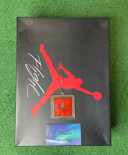 Jordan 4  white cement 2016 size 8.5men/10women