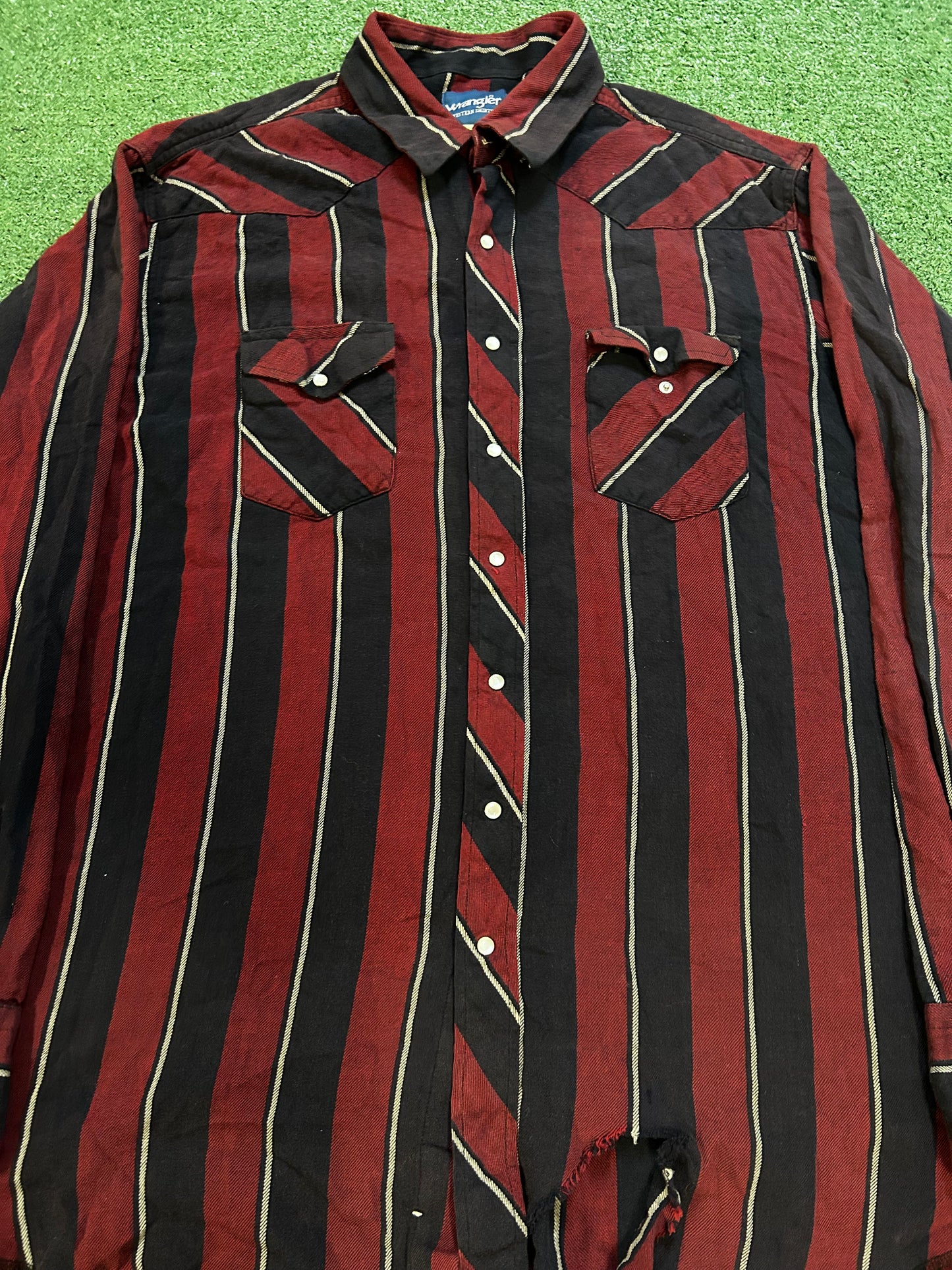 Vintage 1990s wrangler pearl snap button up