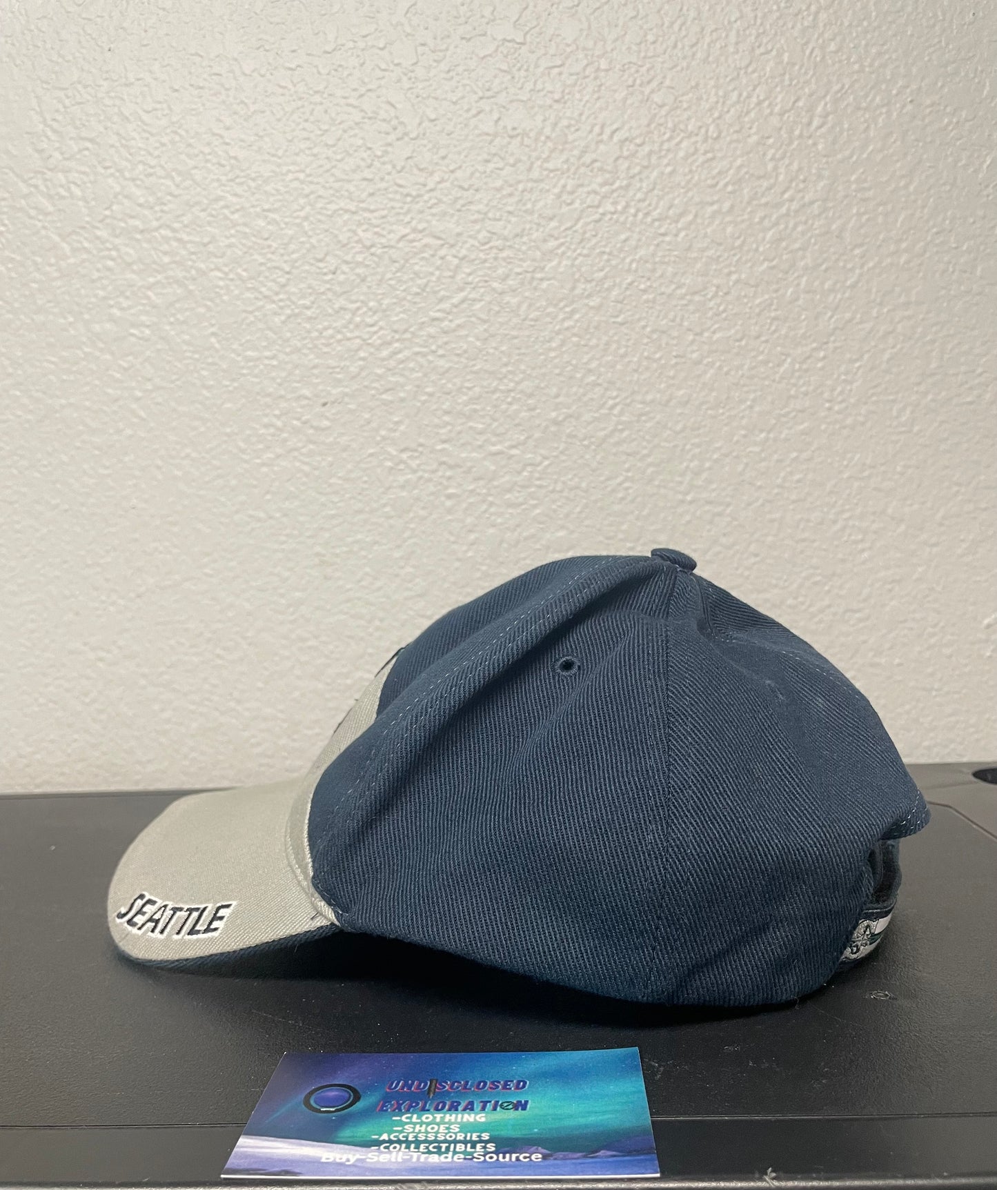 Vintage 2000s Seattle Mariners grey and navy hat
