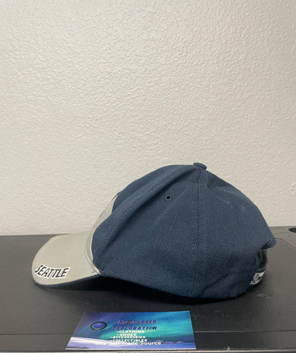 Vintage 2000s Seattle Mariners grey and navy hat