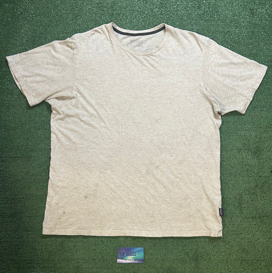 Patagonia light gray tee
