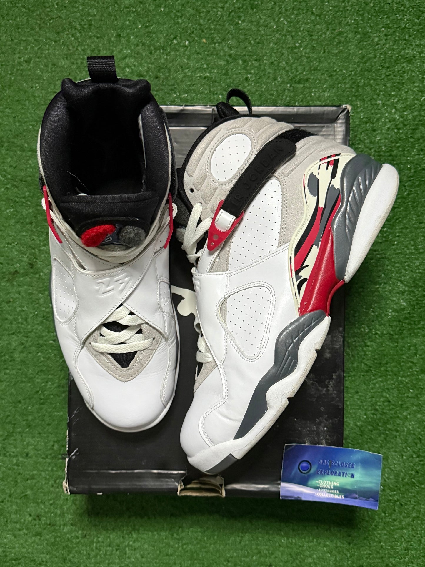 Jordan 8 Bugs Bunny 2013 9.5 Men/11 Women “Preowned”