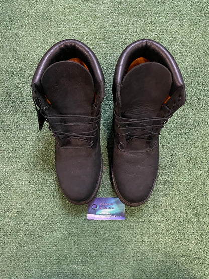 Timberland 6 Inch Black boot size 11men/12.5women