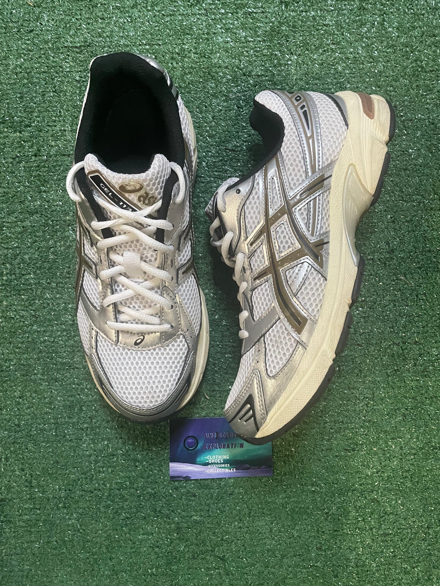 ASICS 1130 white clay canyon size 9men/10.5women