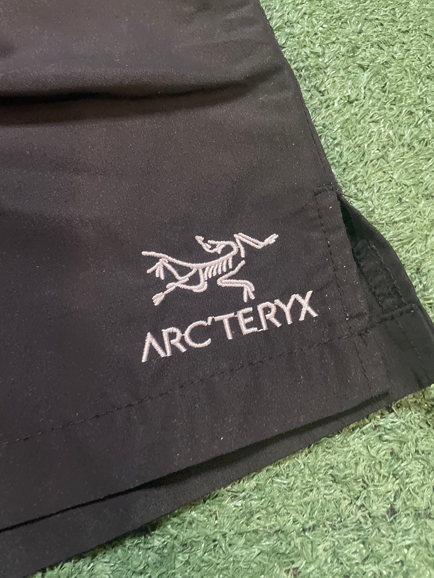 Arcteryx black norvan shorts
