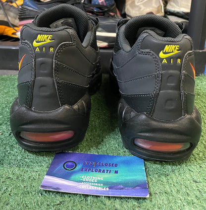 Nike Air max 95 anthracite opti yellow size 10men/11.5women