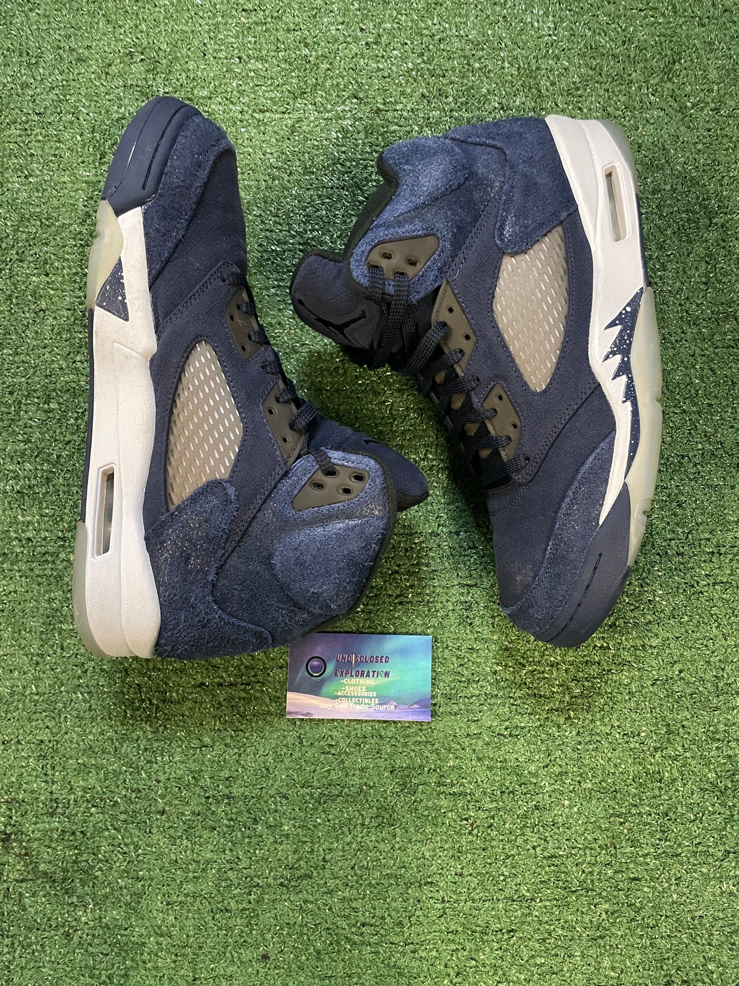 Air Jordan 5 midnight navy size 11men/12.5women