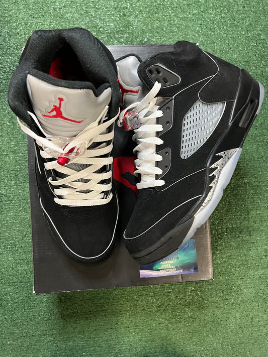 Jordan 5 metallic reimagined size 10.5men/12women
