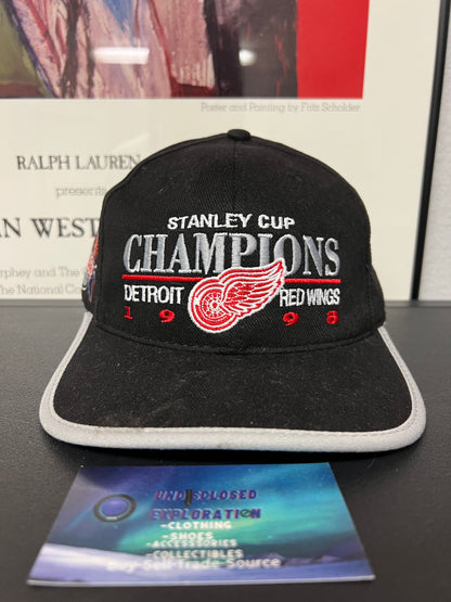 vintage 1990s Detroit Red Wings Stanley Cup Champions hat