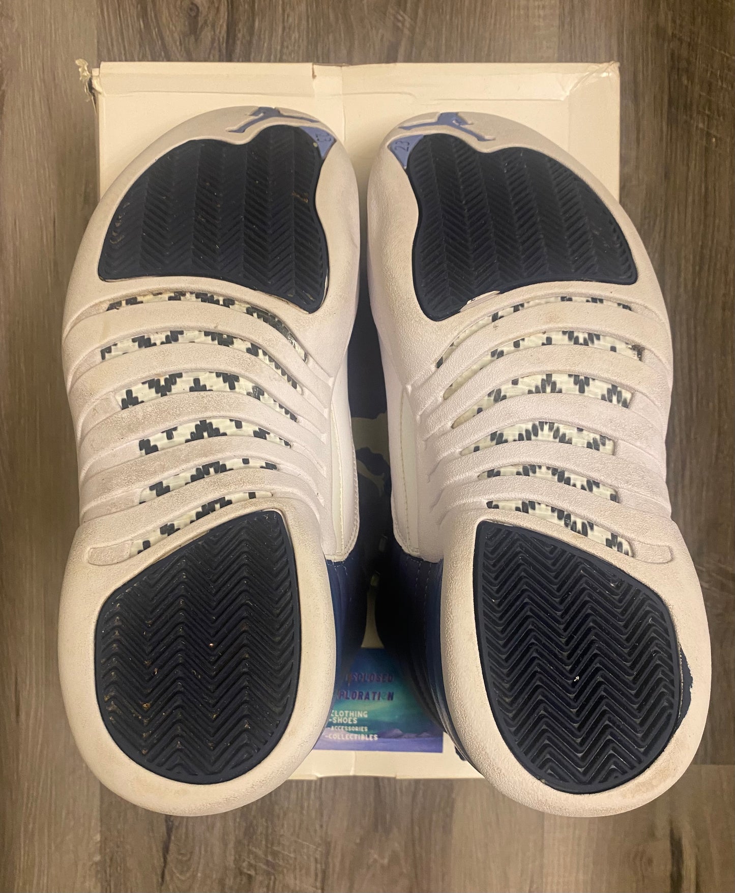 Jordan 12 indigo size 10men/11.5women