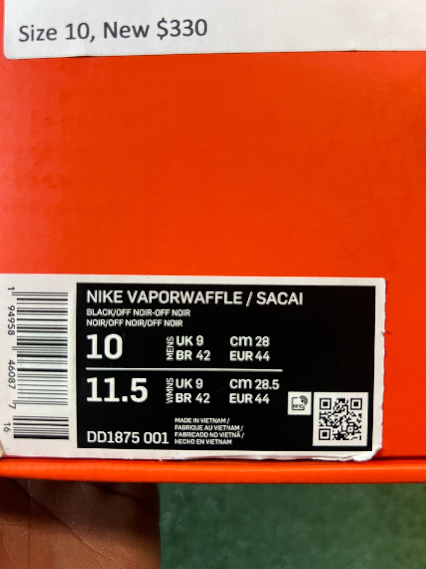 Nike Sacai vapor waffle black gum size 10men/11.5women