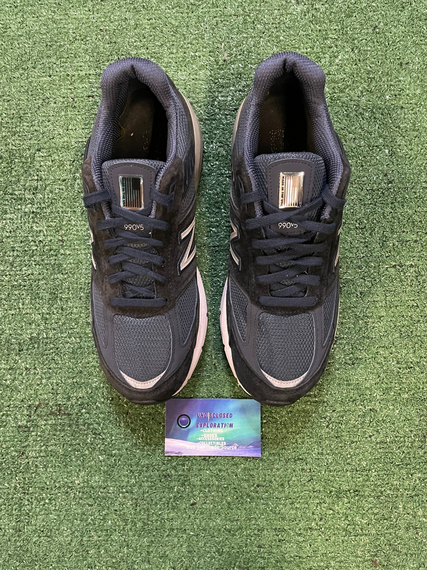 New Balance 990V5 navy blue size 8.5men/10women