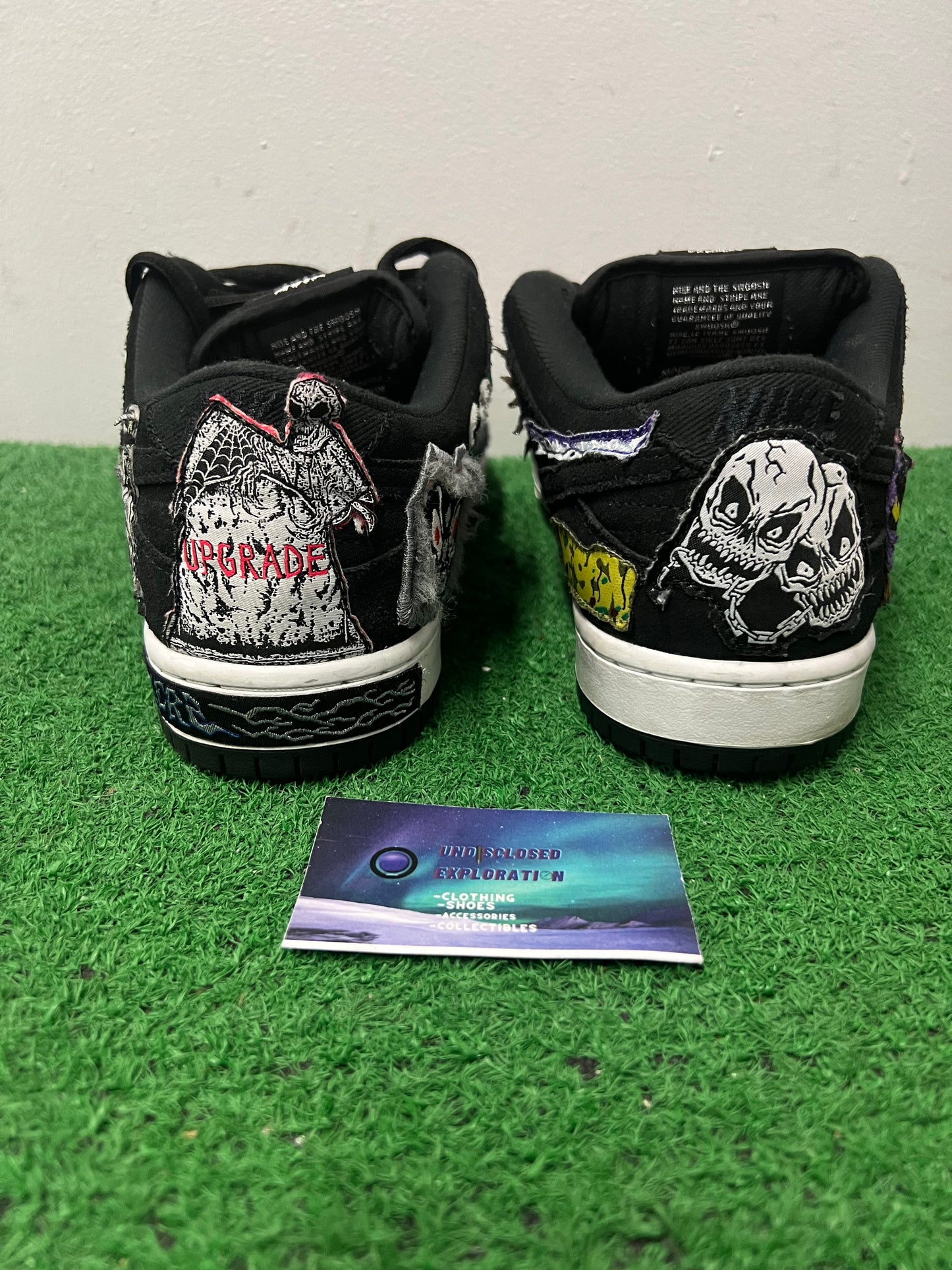 Nike sb dunk low neck face size 9.5men/11women