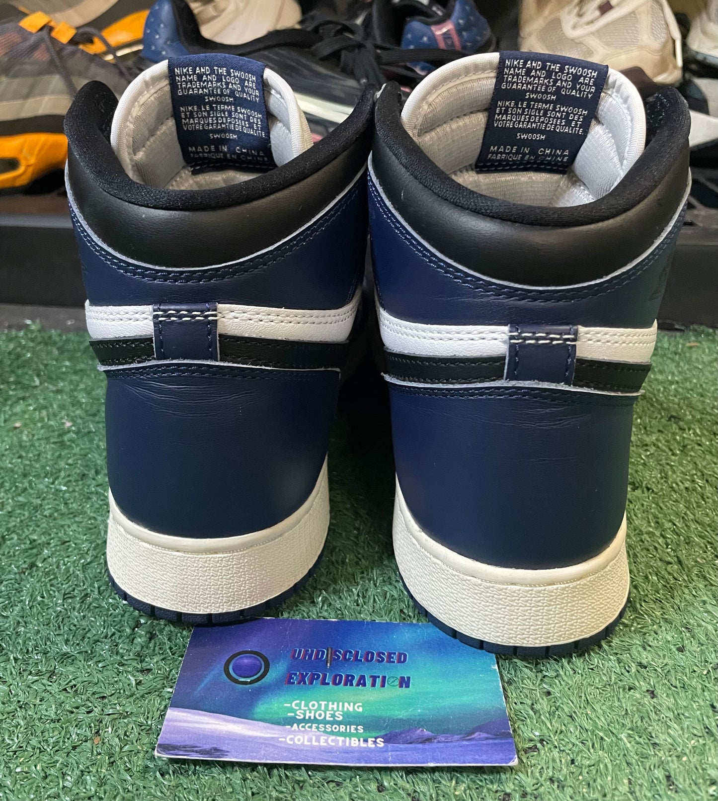 Air Jordan 1 high midnight navy size 7youth/8.5women