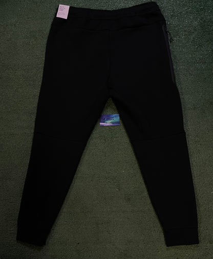 Nike tech fleece grey and black sweatsuit