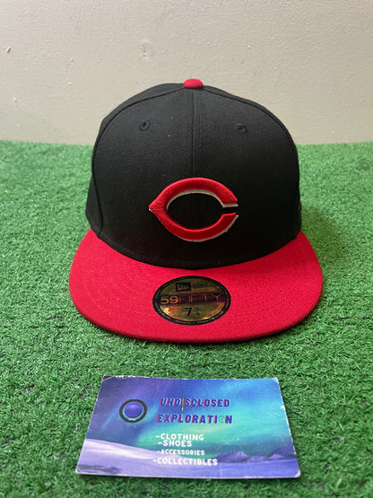 Cincinnati Reds black and red fitted hat