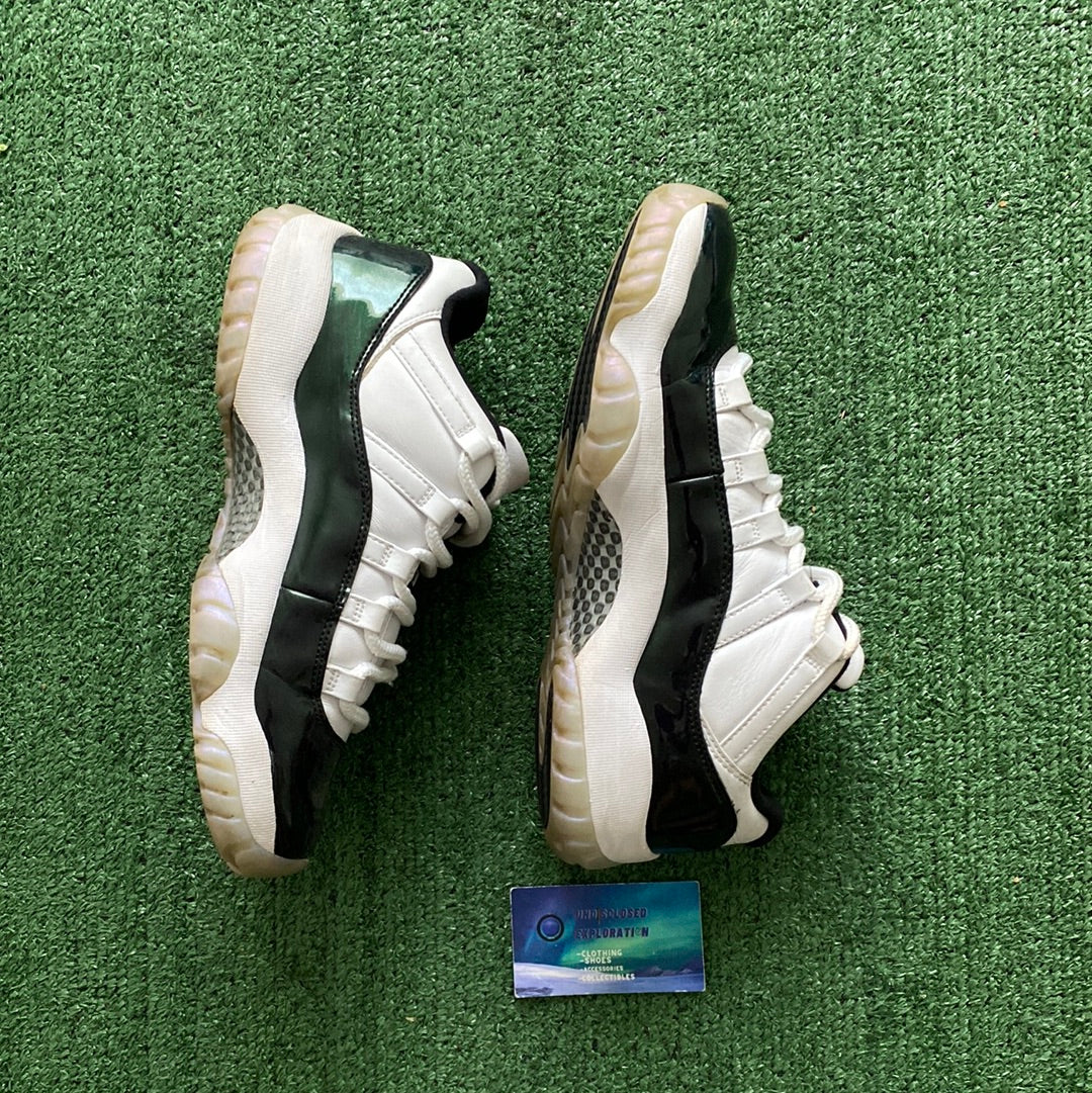 Jordan retro 11 low “Emerald” size 8.5men/10women