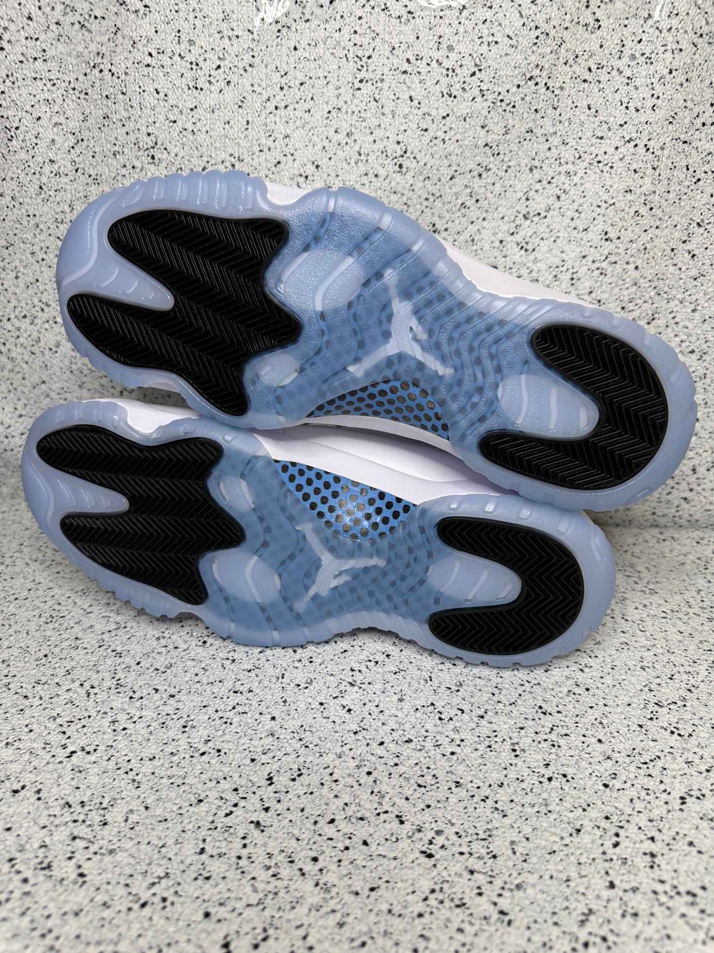 Jordan 11 Legend Blue
