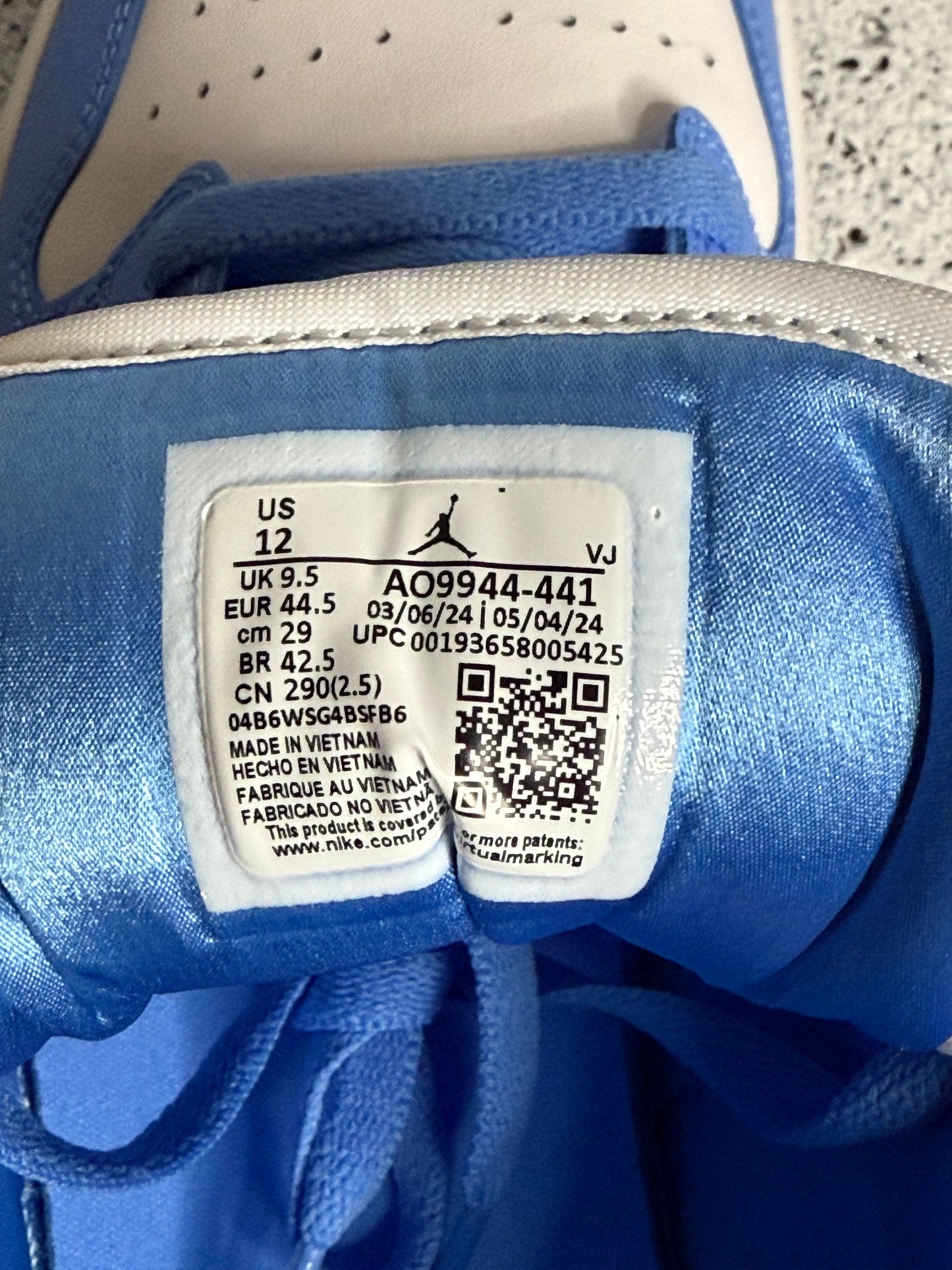 Jordan 1 Low UNC