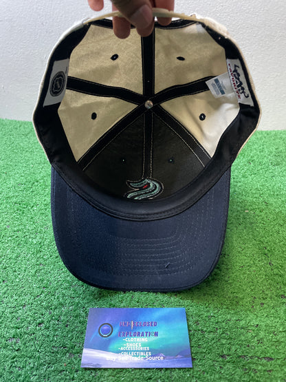 Seattle Kraken white/deep sea blue hat