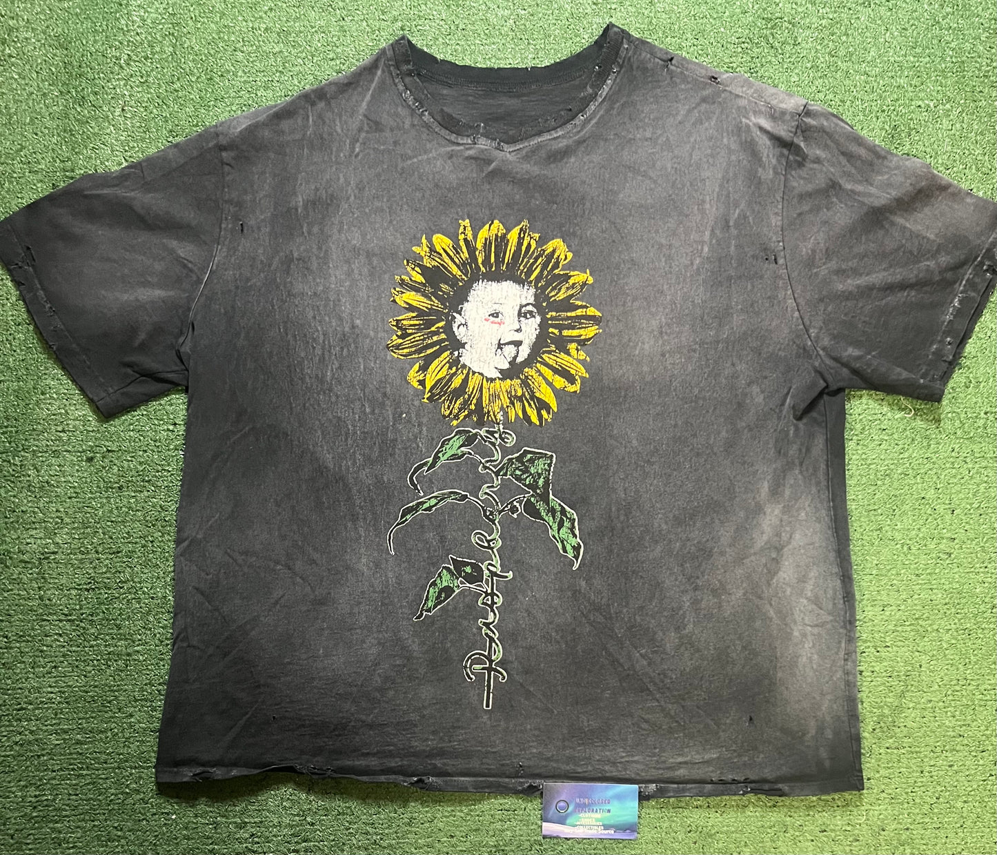 Gv Gallery raspberry hills flower boy tee