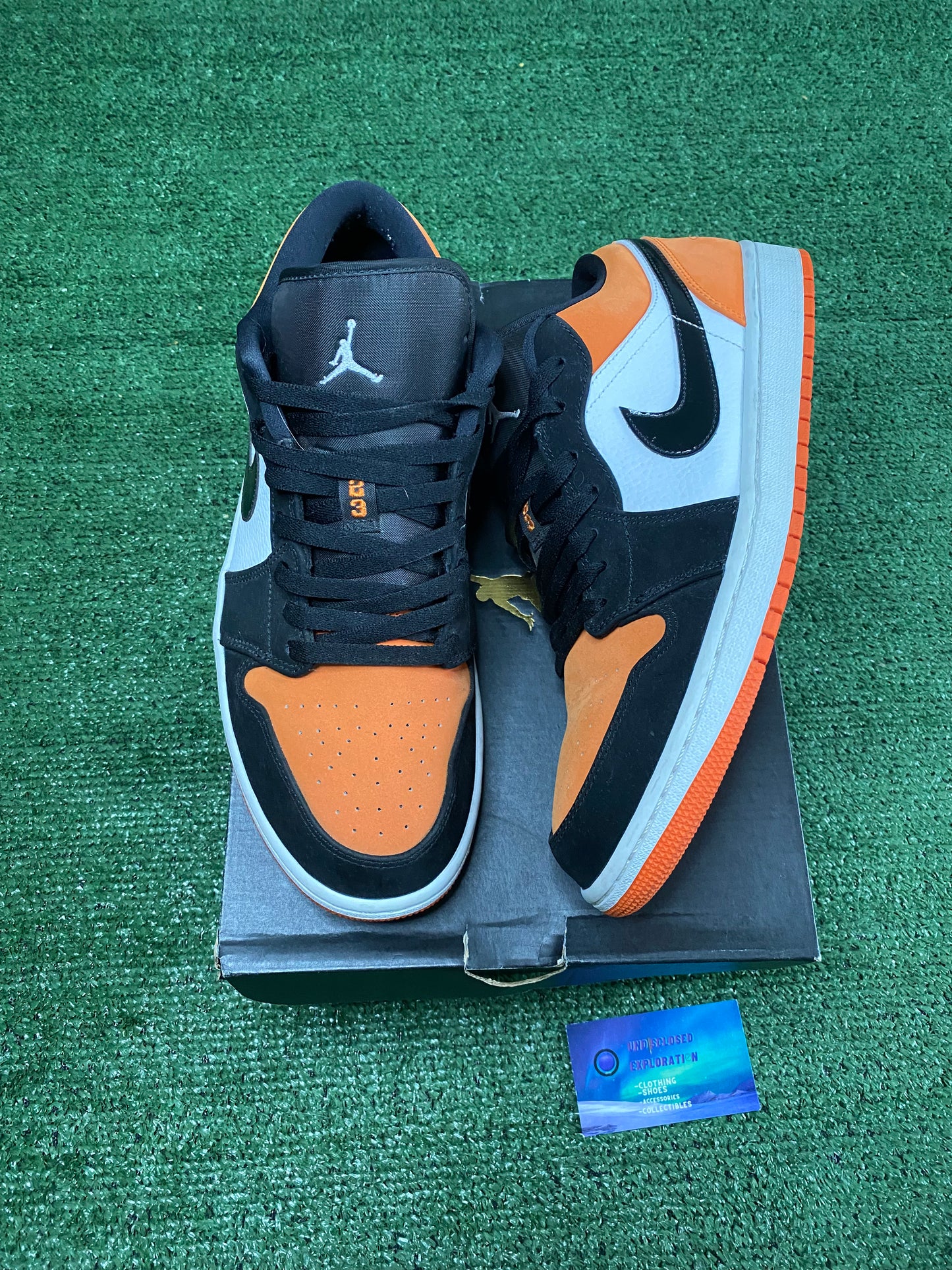 Jordan 1 low shattered backboard size 11.5men/13women