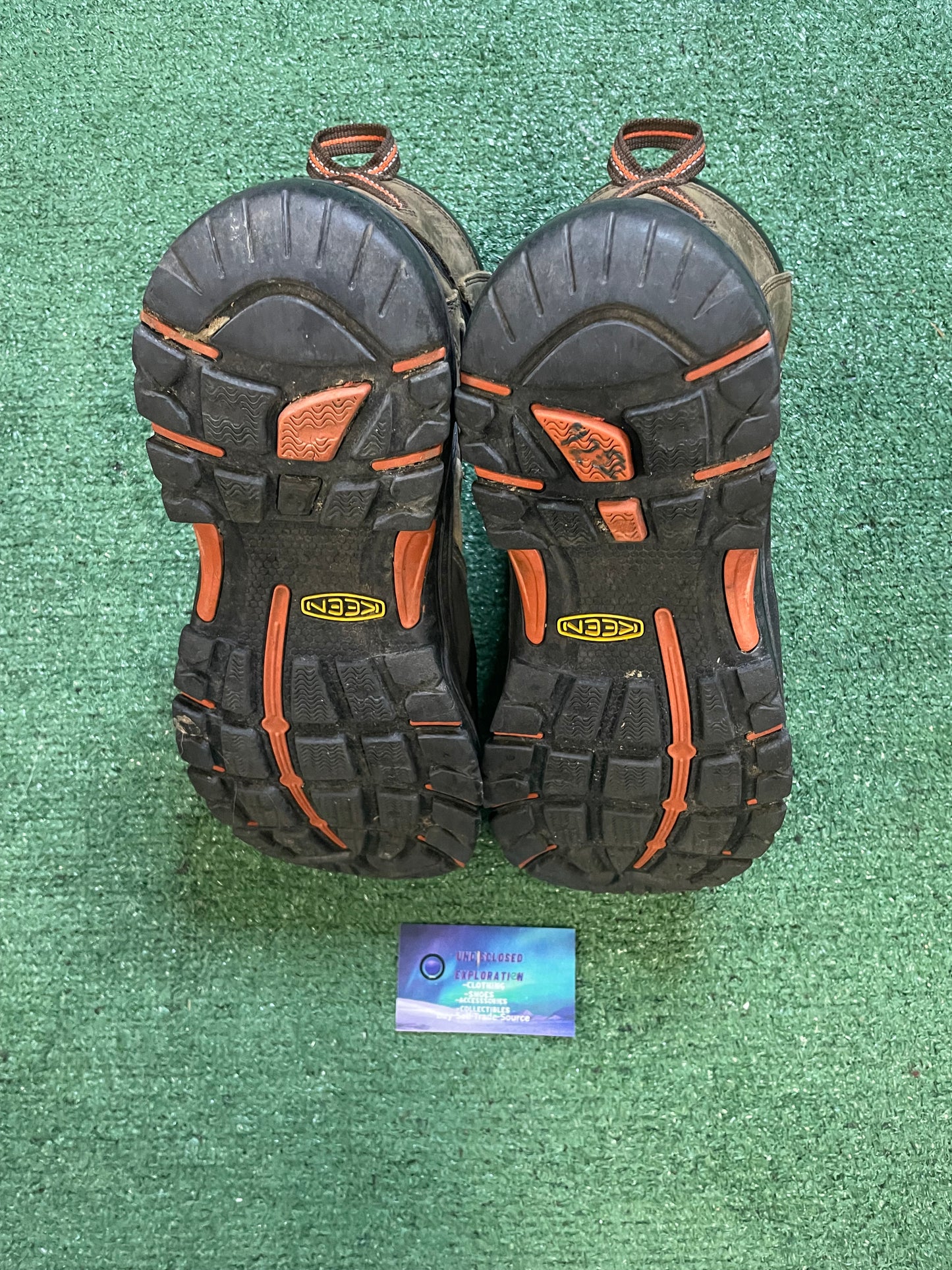 KEEN coburg 8 Utility boots size 11men/12.5women