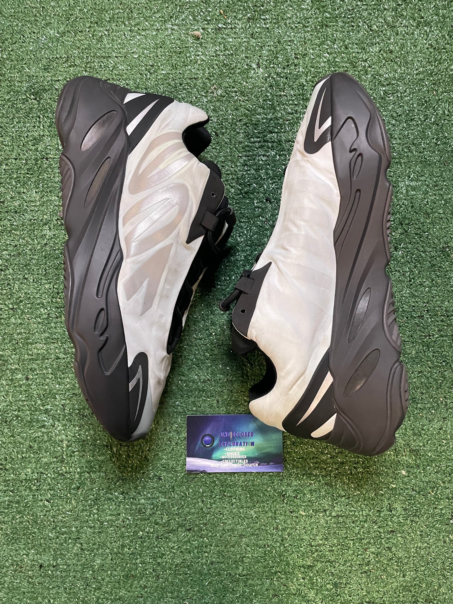 Adidas Yeezy 700 MNVN blue tint size 11men/12.5women