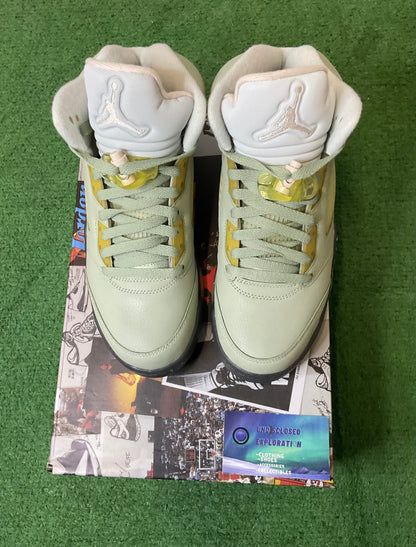 Jordan Retro 5 jade Horizon size 7.5men/9women