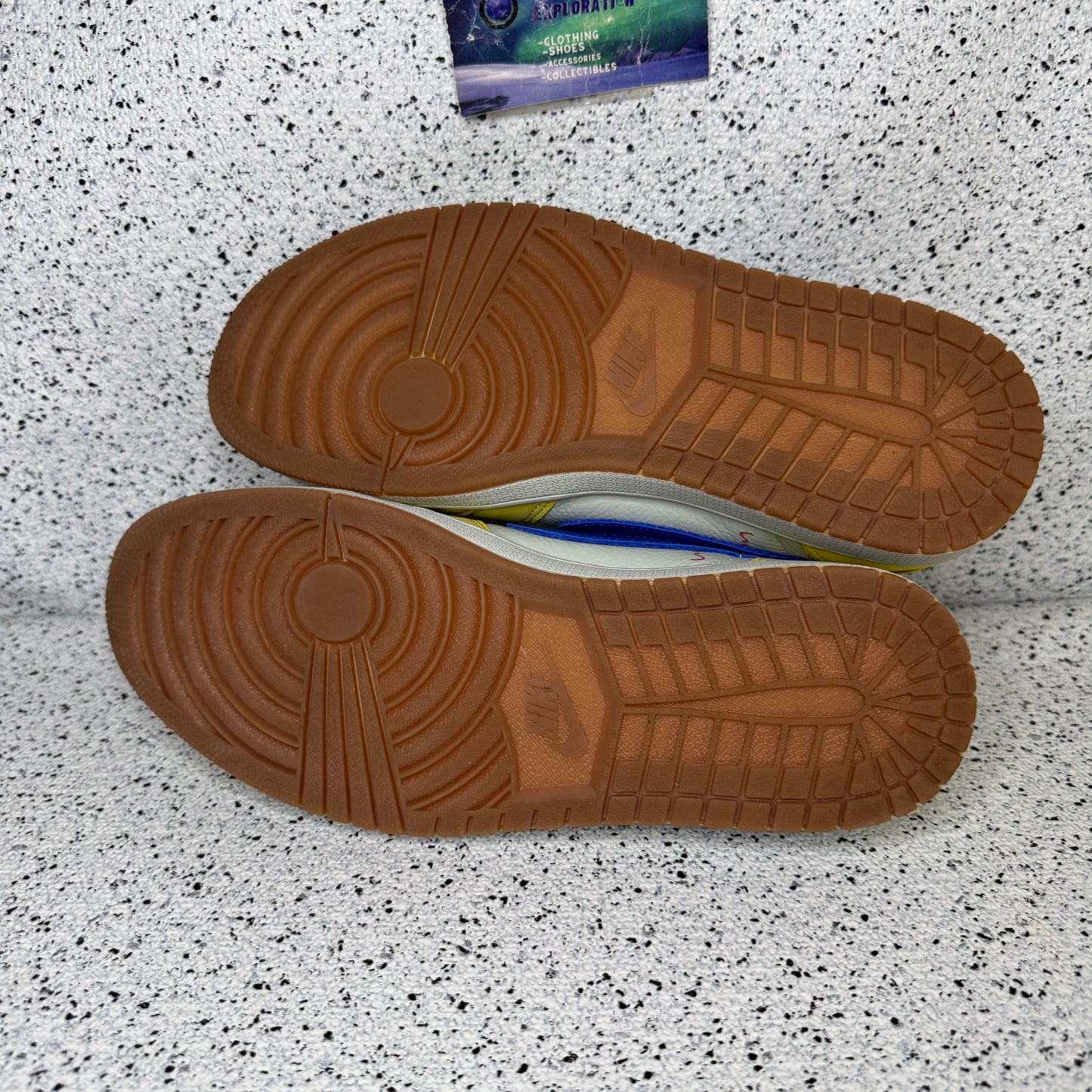 Jordan 1 Low Travis Scott Canary 8 Men “Preowned”