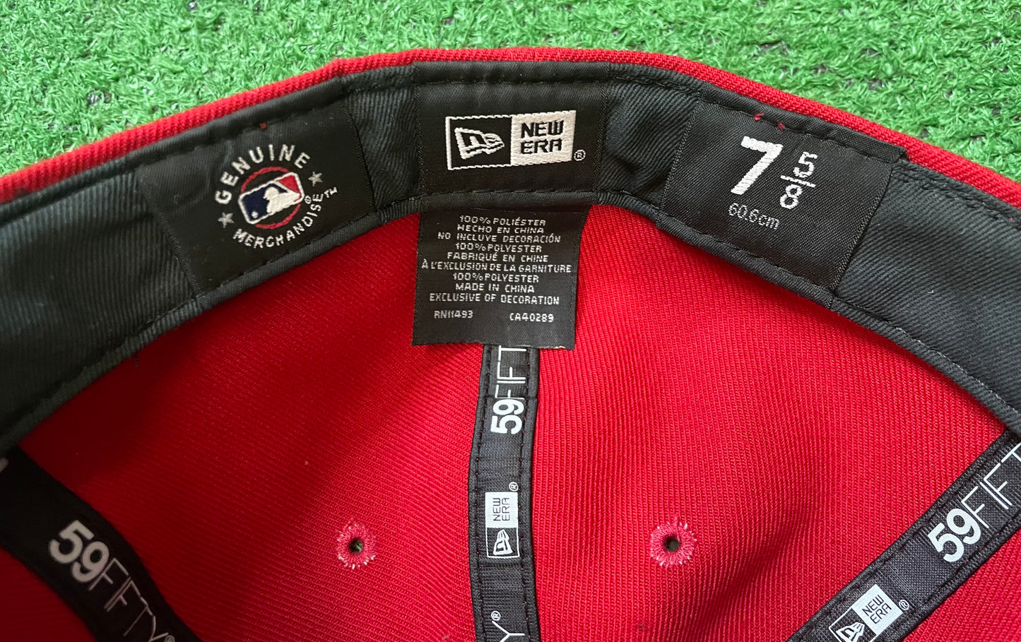 Chicago White Sox white and red fitted hat