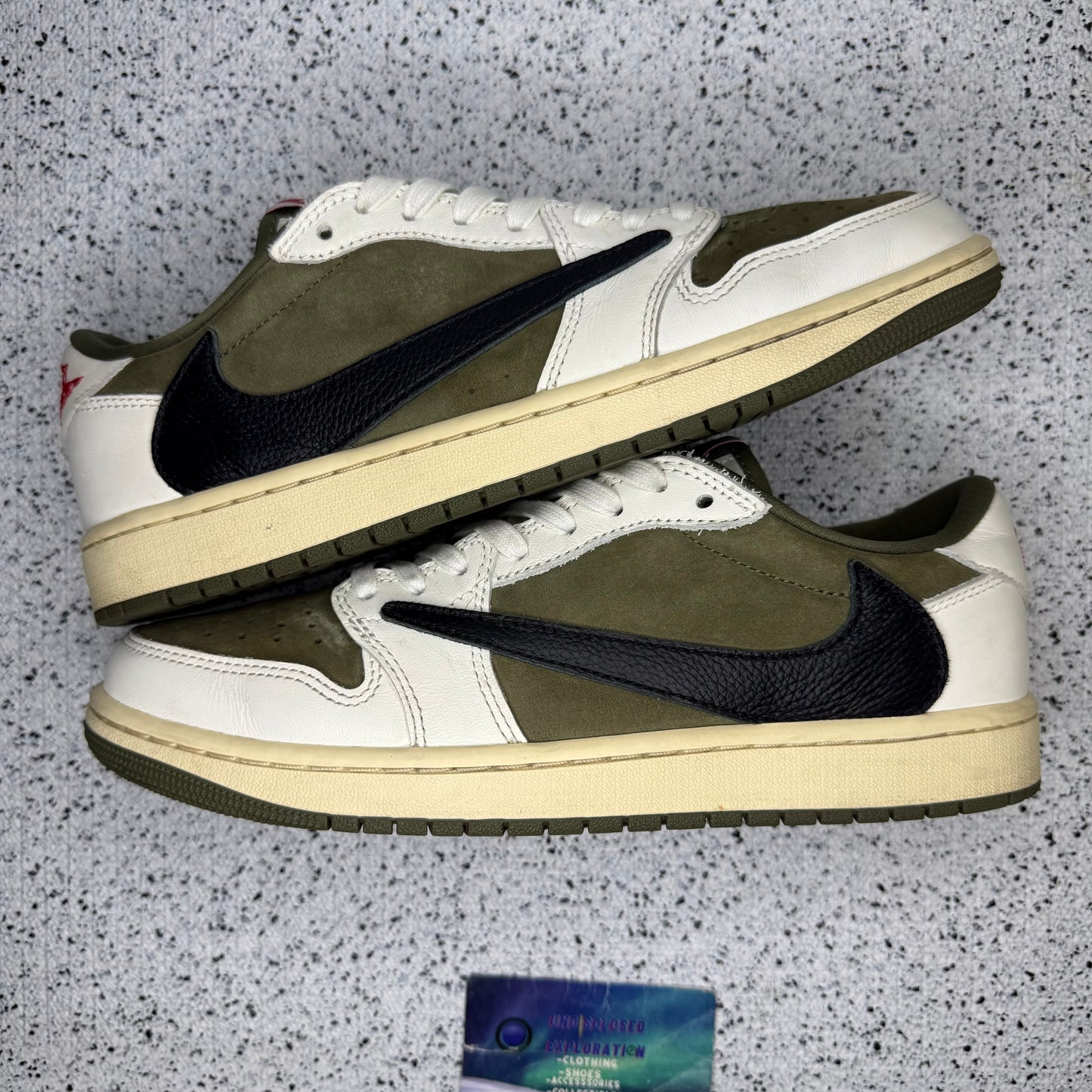 Jordan 1 Low Medium Olive 9 Men “Preowned”
