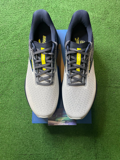Brooks launch 10 iris ballad blue