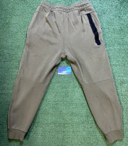 Nike tech fleece olive sweatpants