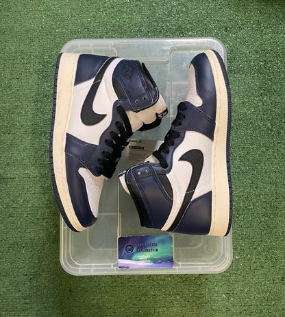 Air Jordan 1 high midnight navy size 7youth/8.5women
