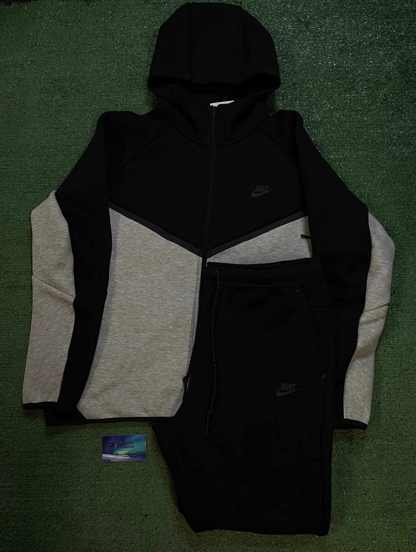 Nike tech fleece grey and black sweatsuit