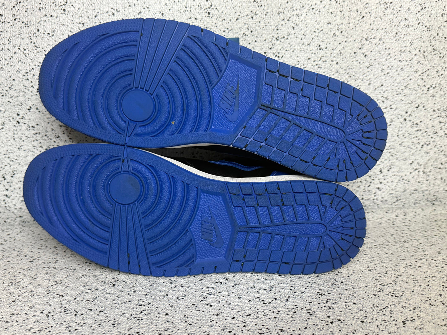 Jordan 1 Royal 2017 12 Men/13.5 Women “Preowned”