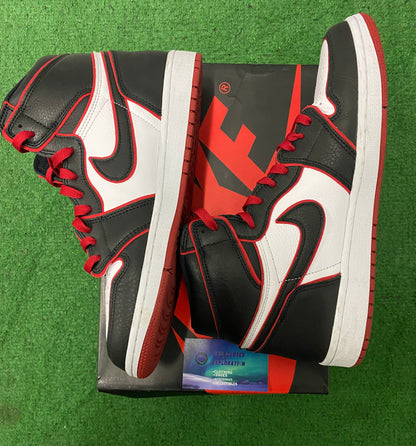 Jordan 1 High Bloodline size 12men/13.5women
